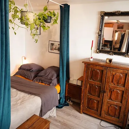 Au Calme Et Bien Desservi