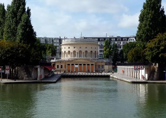 Au Calme Et Bien Desservi * Parigi